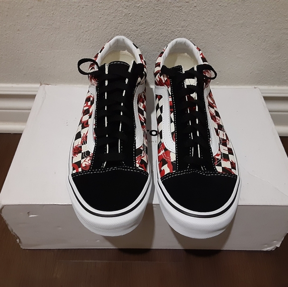 Vans - Picture 4 of 4